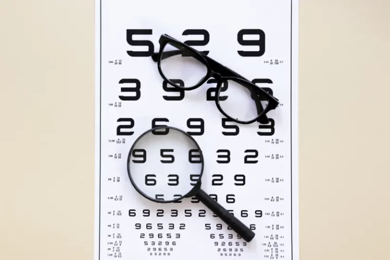 numbers-table-with-glasses-magnifier